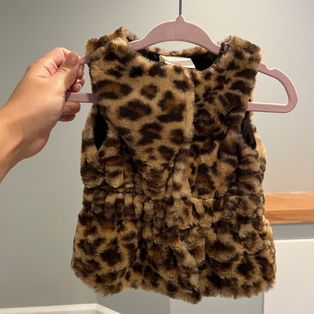 Babygirl leopard faux-fur vest